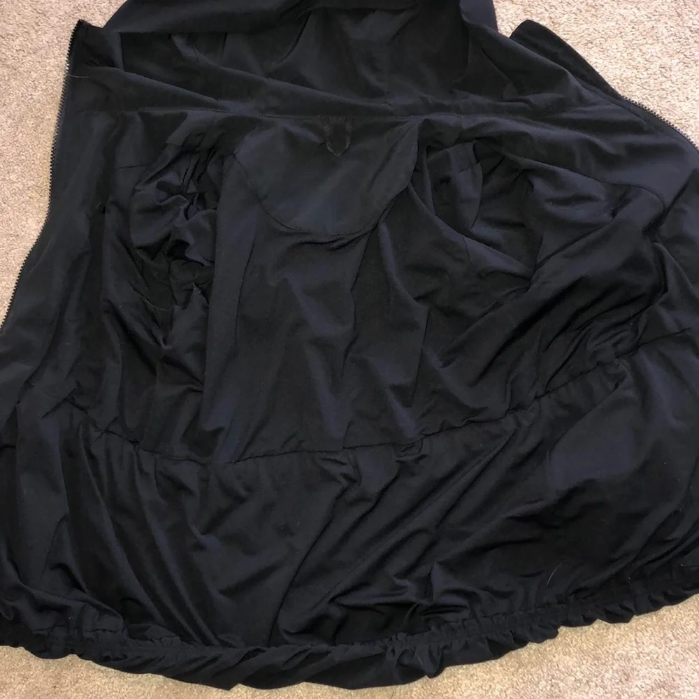 Lululemon Rain Jacket Size 4 - Picture 11 of 16